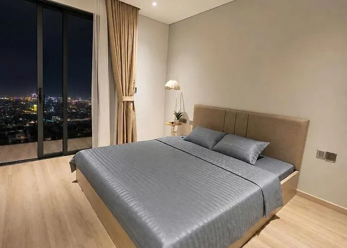 Elite By The Apartment