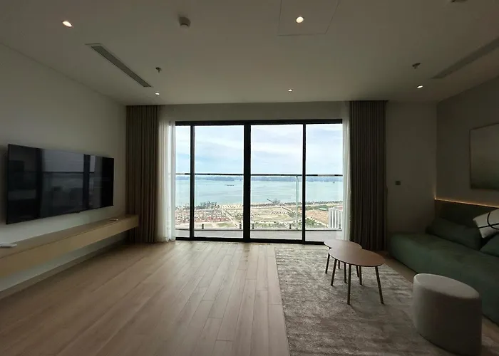 Elite By The Ha Long