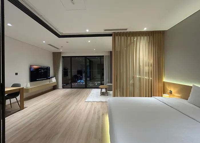 Elite By The Apartment Ha Long