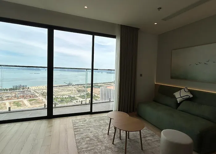 Elite By The Apartment